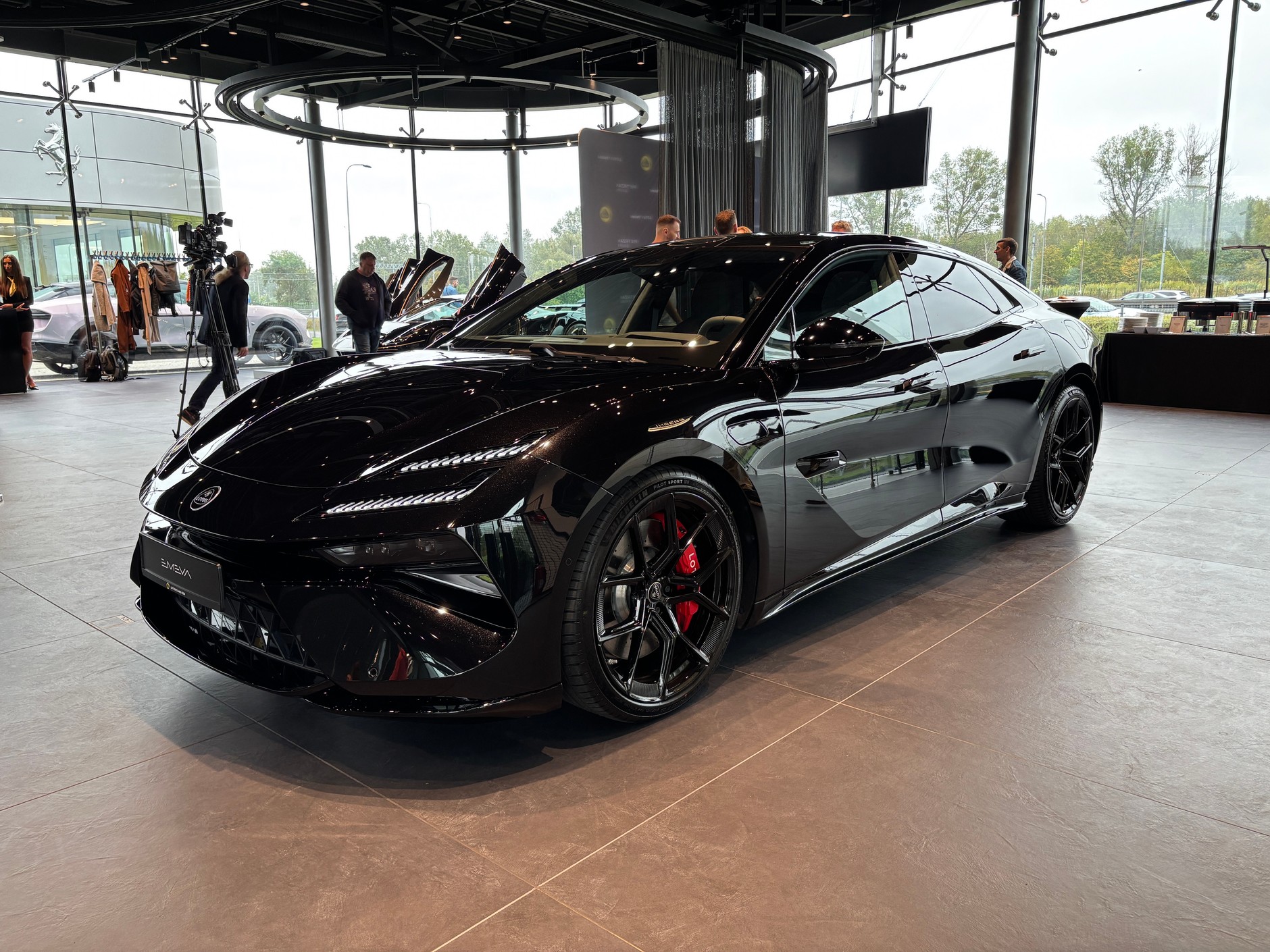 Lotus oficjalnie w Polsce