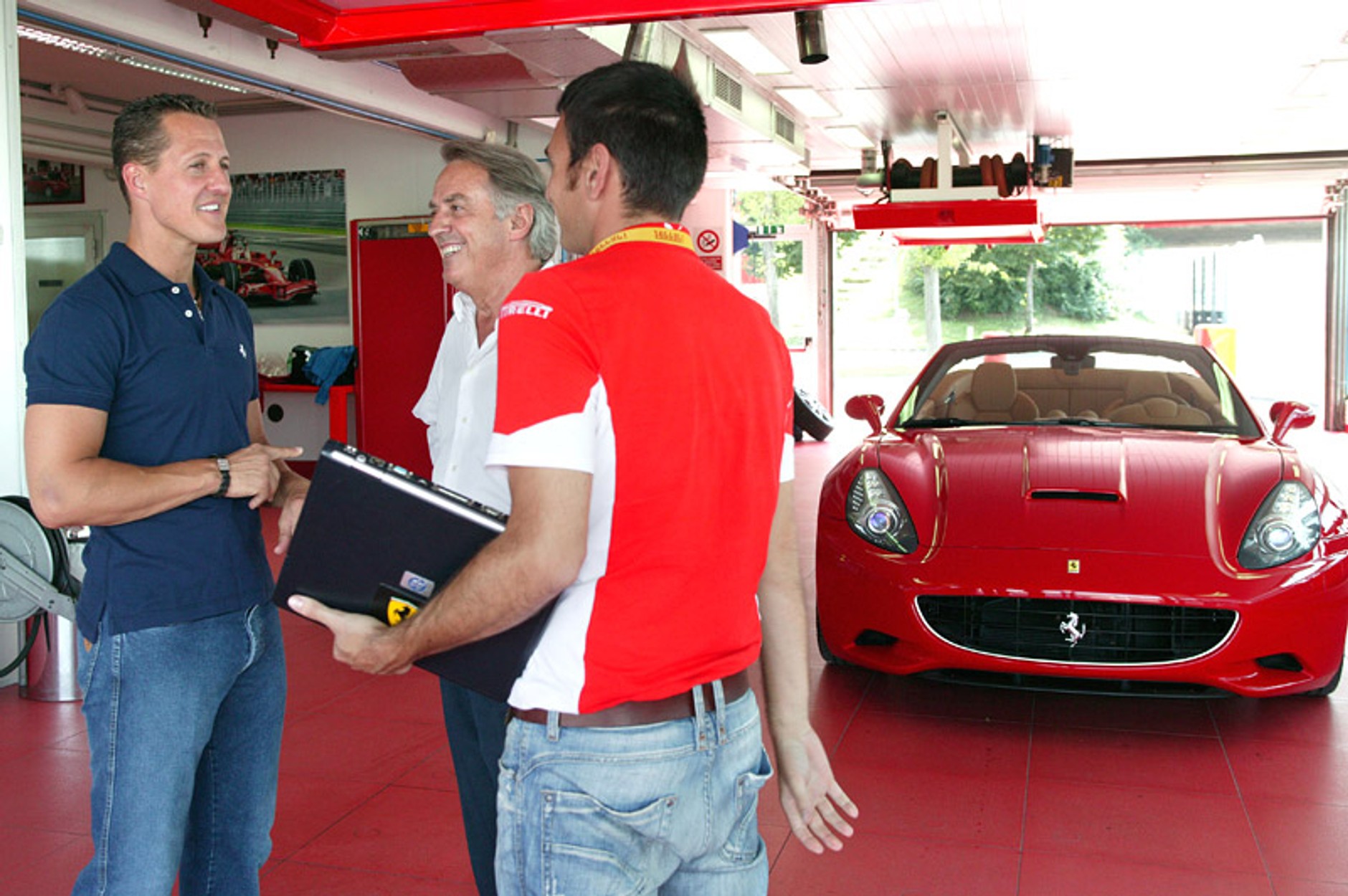 Ferrari California – Michael Schumacher pomaga przy testowaniu