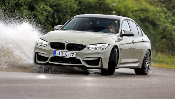 BMW M3 Competition - Nie chce jechać prosto