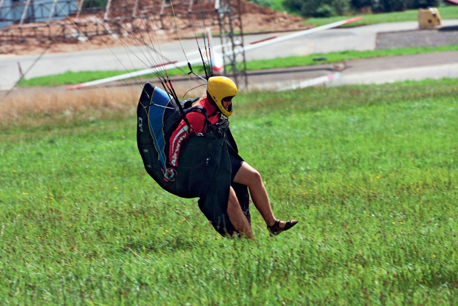 Sporty dla offroadowców: jak wybrać się na szybowce i paralotnie