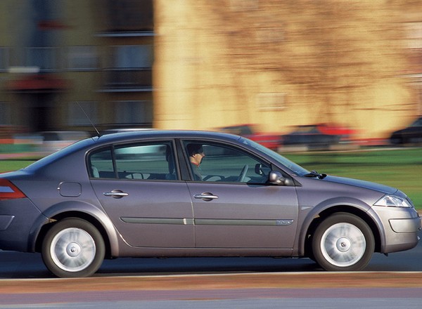 Renault Megane II: mała cena, duży kufer, średnia trwałość