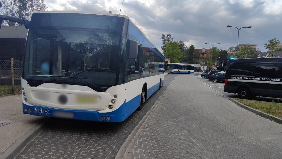 W takim stanie były miejskie autobusy. Inspektorzy nie mieli innego wyjścia