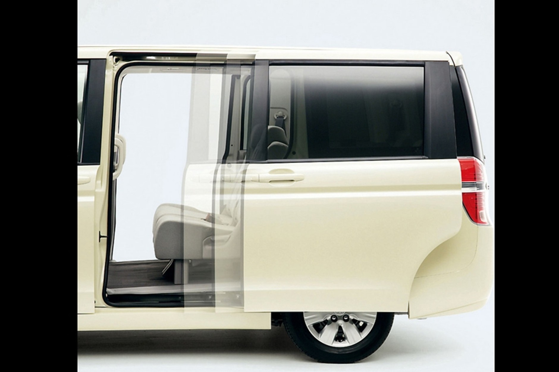 Honda Step Wagon – rekordowe otwarcie na świat