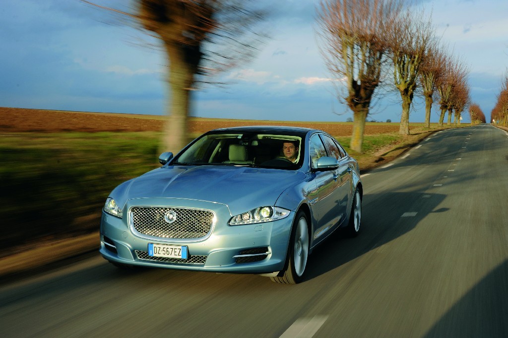 Jaguar XJ