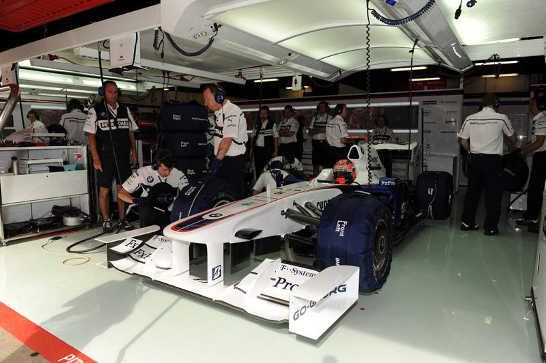 Grand Prix Hiszpanii 2009: niedościgniony Button, słaby Kubica (fotogaleria)