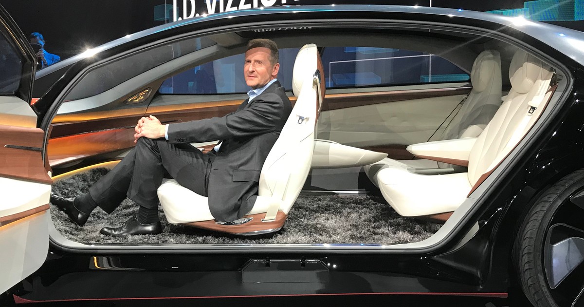 Herbert Diess, były szef koncernu Volkswagen, wystąpił w nagraniu pokazującym zalety nowego modelu Nio - zdj. ilustracyjne