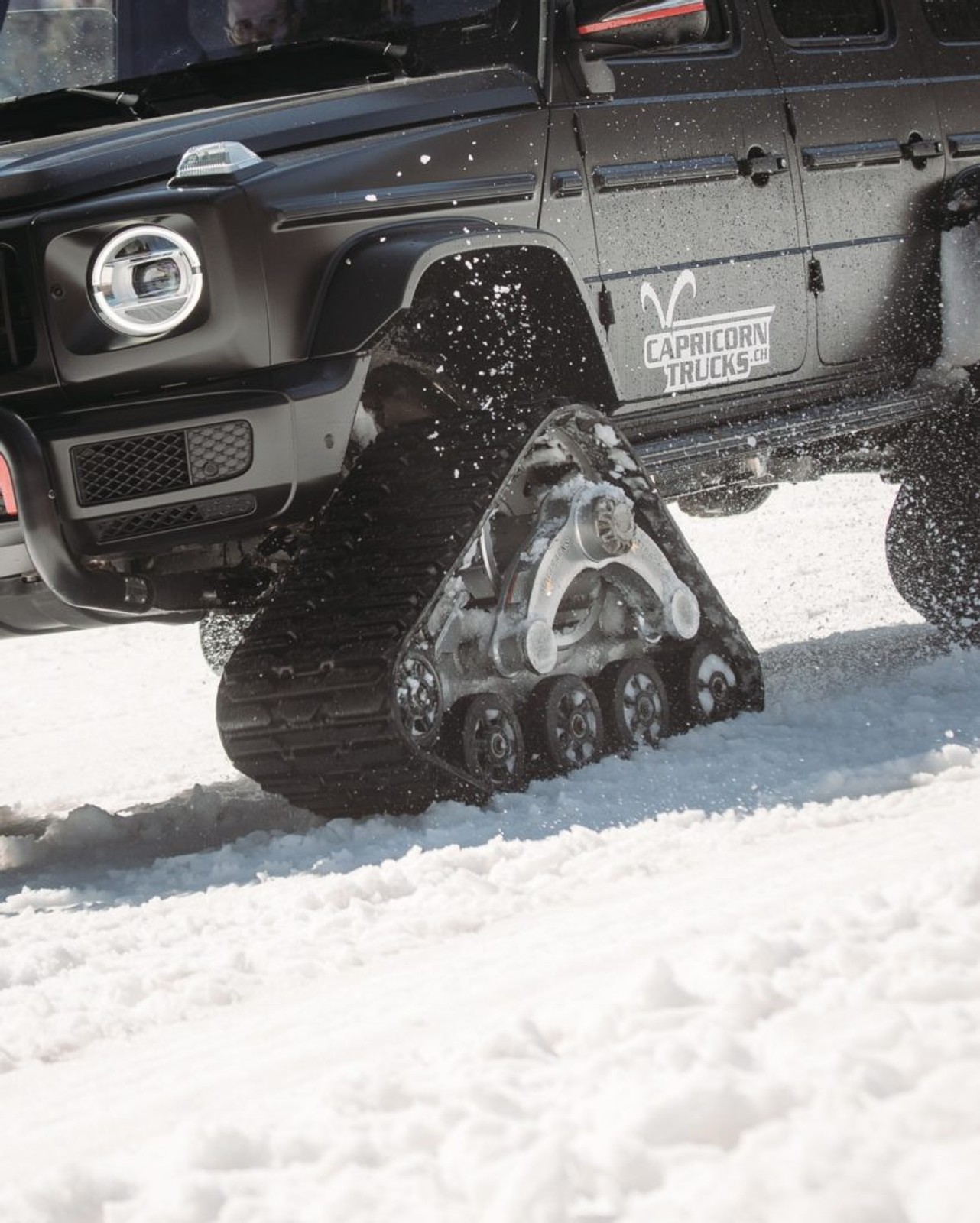 Mercedes G-klasa na gąsienicach