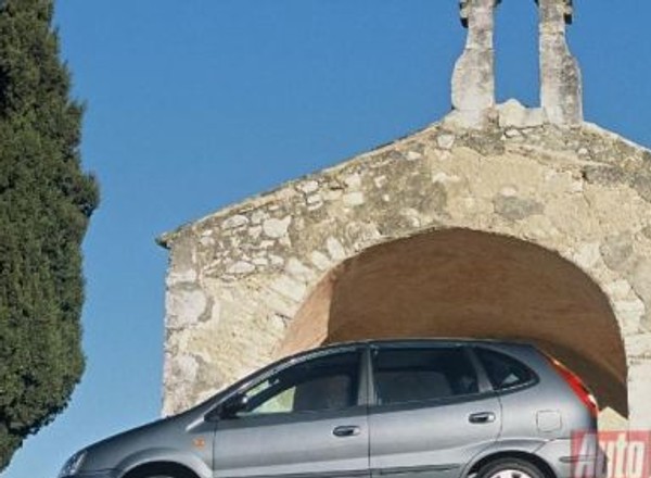 Citroen Xsara Picasso 2.0 HDi, Mazda Premacy 2.0 TD, Nissan Almera Tino 2.2 Di, Opel Zafira 2.0 DTI, Renault Scenic RT + 1.9 dTi - Pięciobój VAnowoczesny