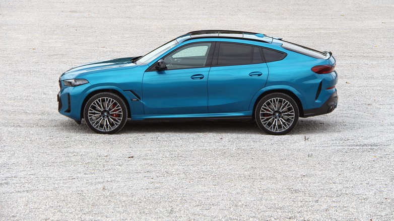 BMW X6 M60i