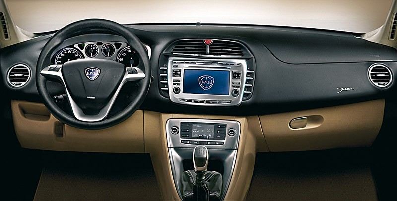 Lancia przeprasza Chiny za reklamę Delty
