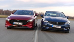 Z turbo czy bez? Porównanie Mazdy 3 z Oplem Astrą