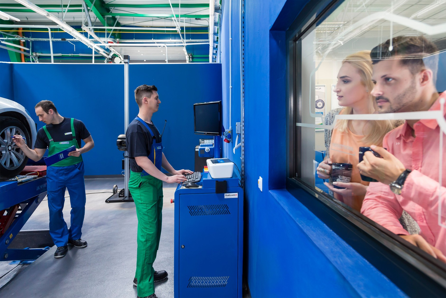 Fachowy przegląd samochodu – nie tylko w ASO