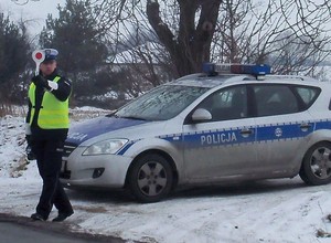 Mandat do pięciu tys. zł. Spadł śnieg, policja ruszyła więc z nową akcją