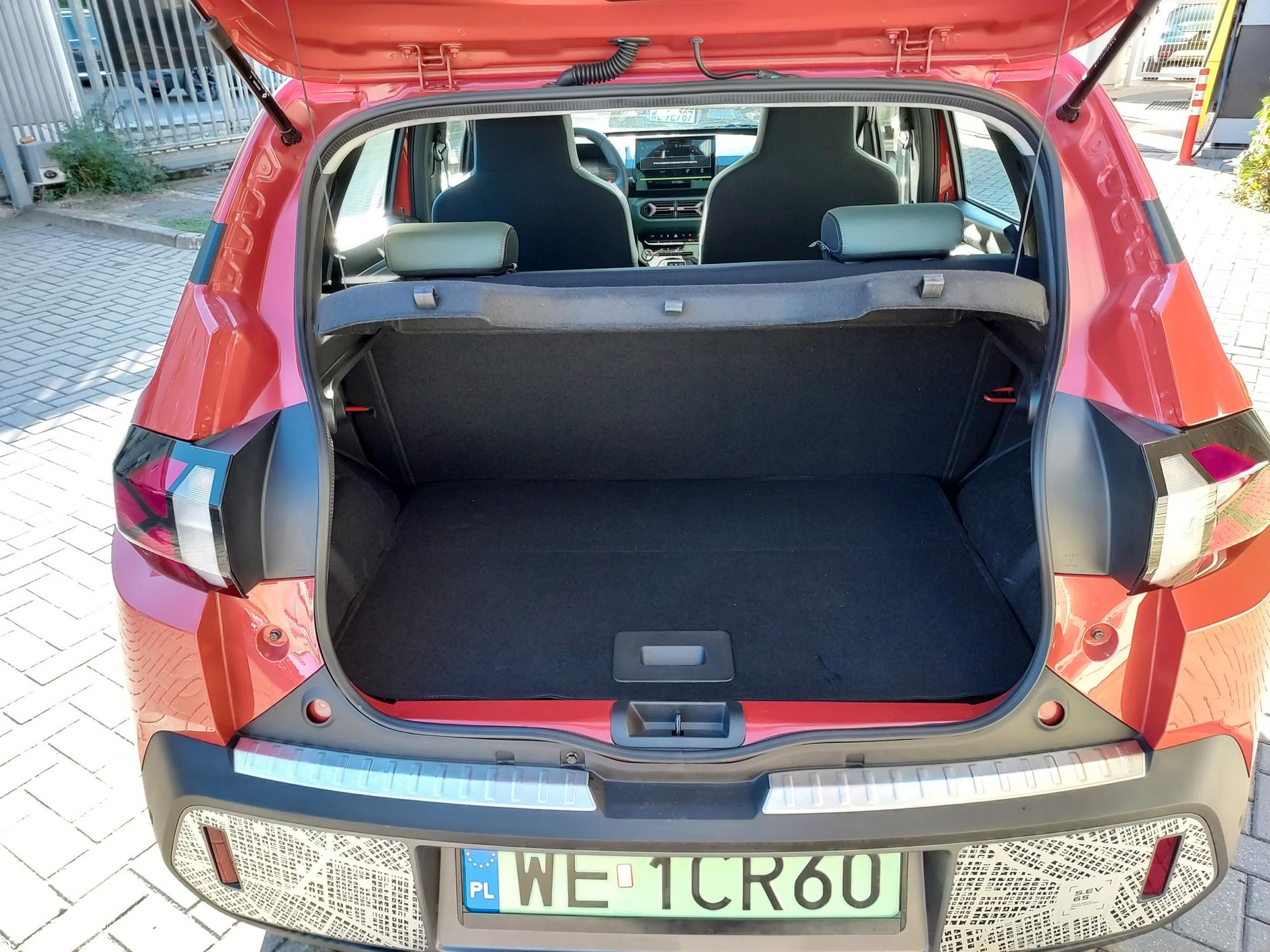 Nowa Dacia Spring 2024 – bagażnik o poj. 308 l