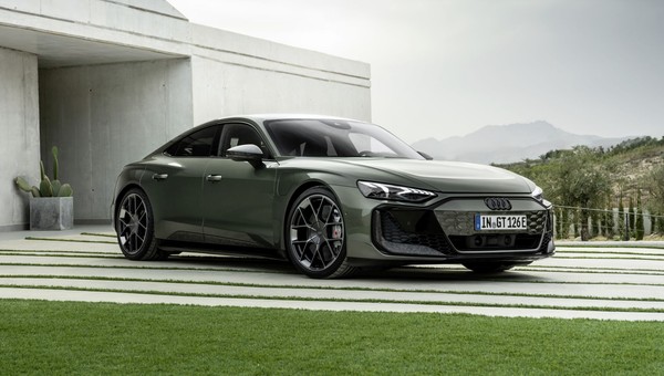 Audi e-tron GT to najmocniejszy model w historii marki. Po liftingu może mieć 925 KM