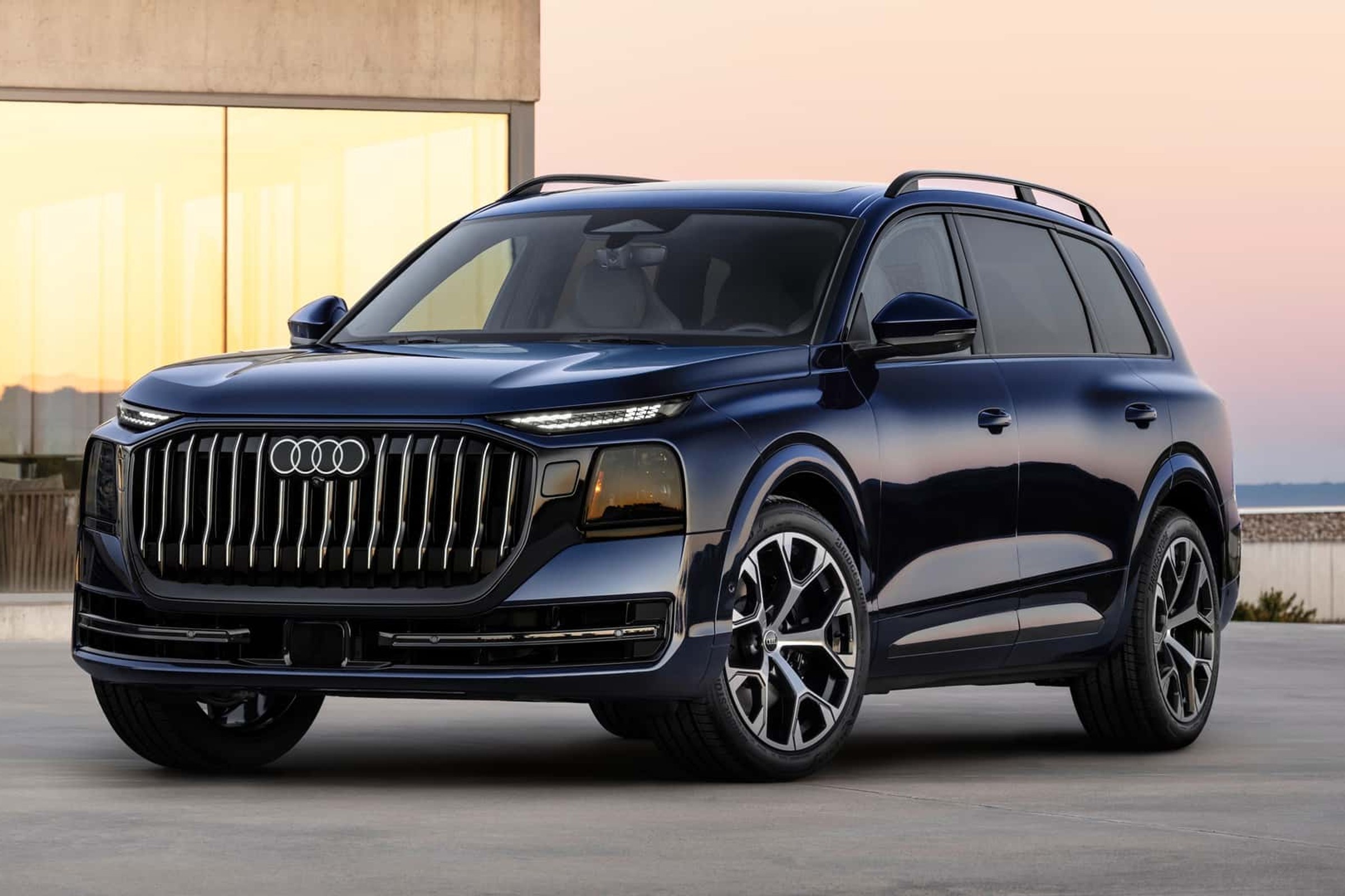 Flagowy SUV Audi miał być królem innowacyjności, ale Niemcy w porę się zatrzymali