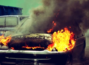 Czy da się uratować płonące auto?