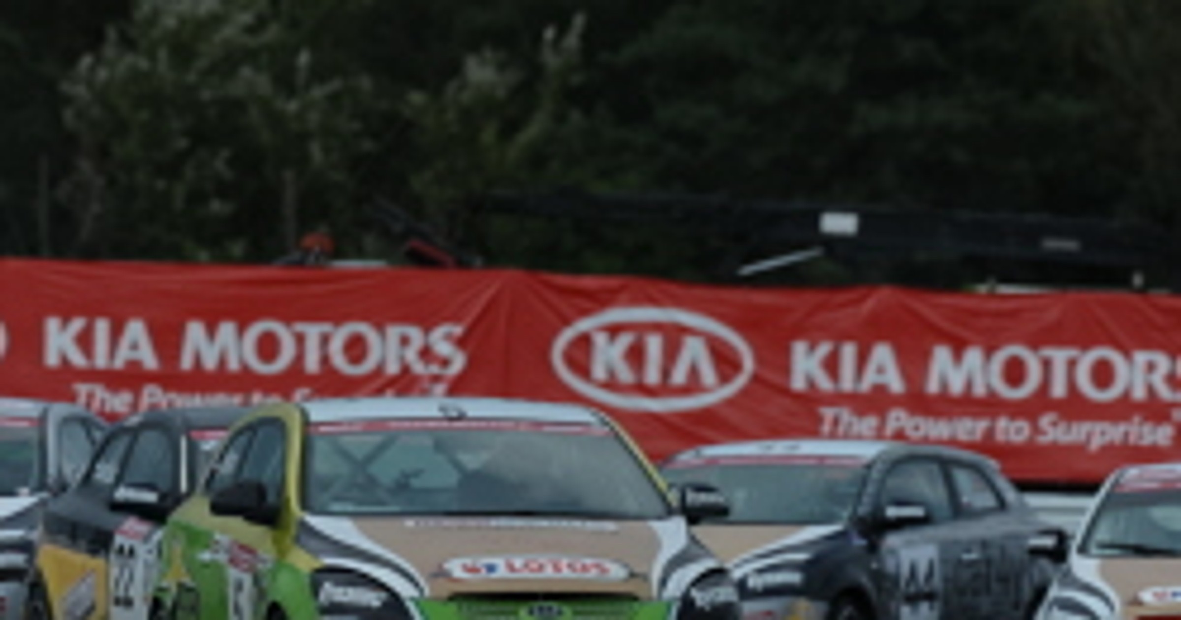 Kia: pucharowe pro_cee'dy gotowe do startu