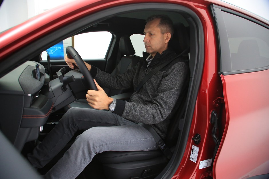 Nowy Ford Mustang Mach-E. Przejedzie na prądzie nawet 610 km!