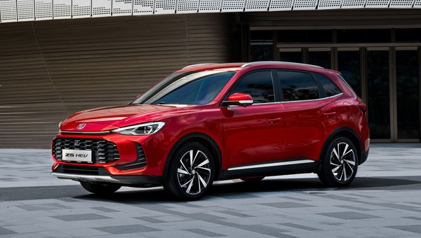 MG podało ceny nowego ZS-a w Polsce. To najtańszy hybrydowy SUV