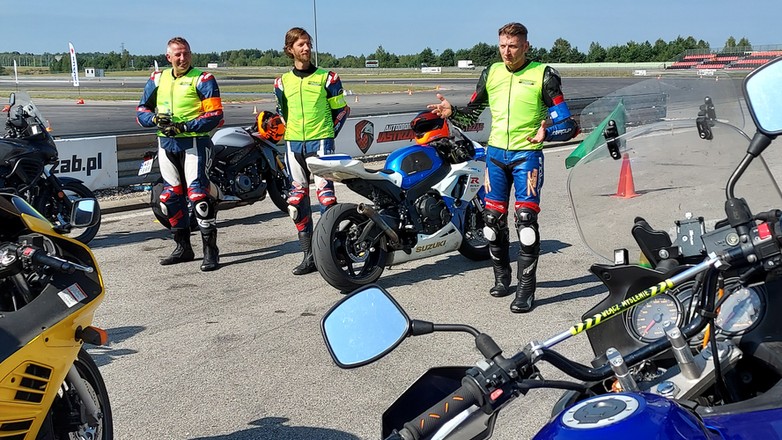 Suzuki Moto Szkoła tor Jastrząb 2022