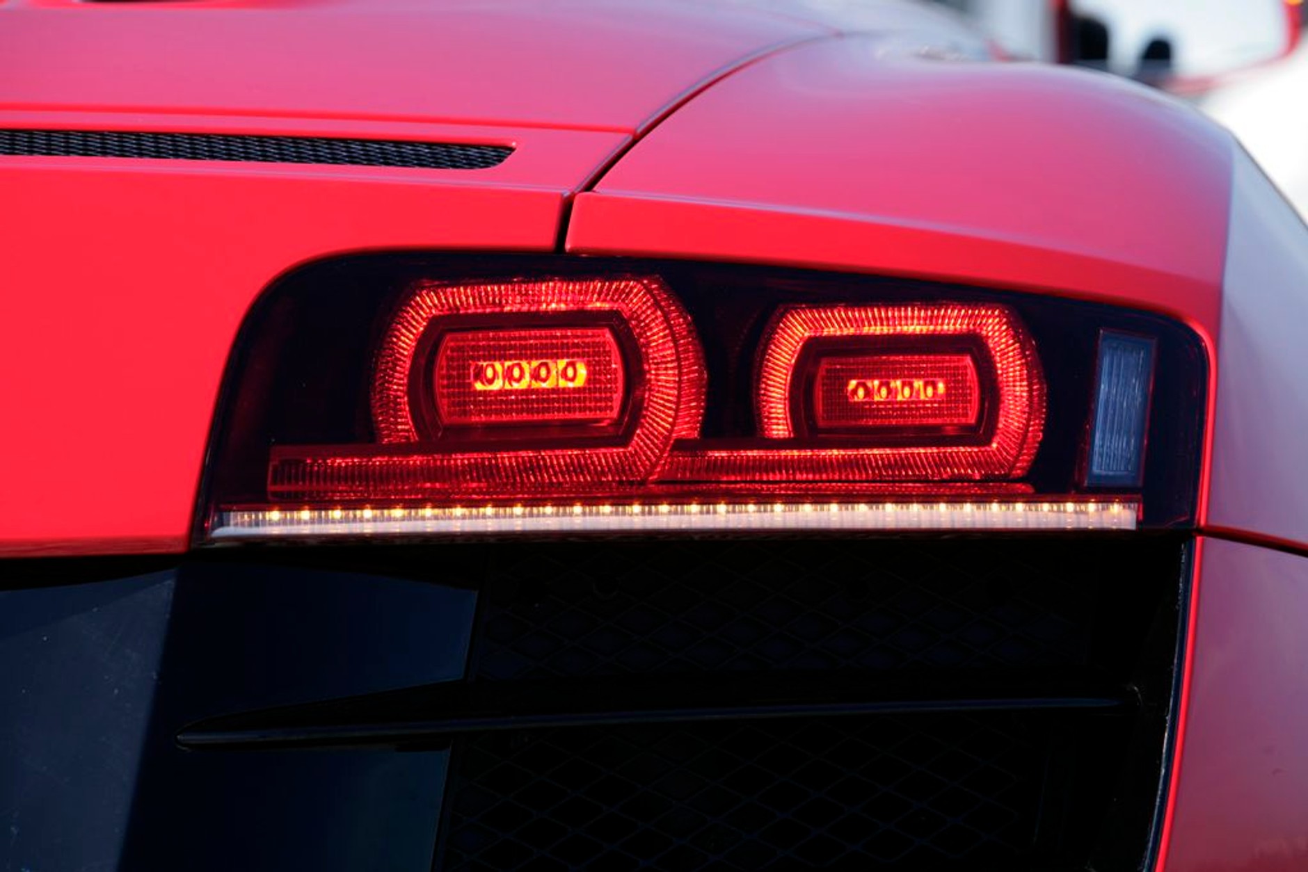 Audi R8 Spyder - supercabrio na wiosnę