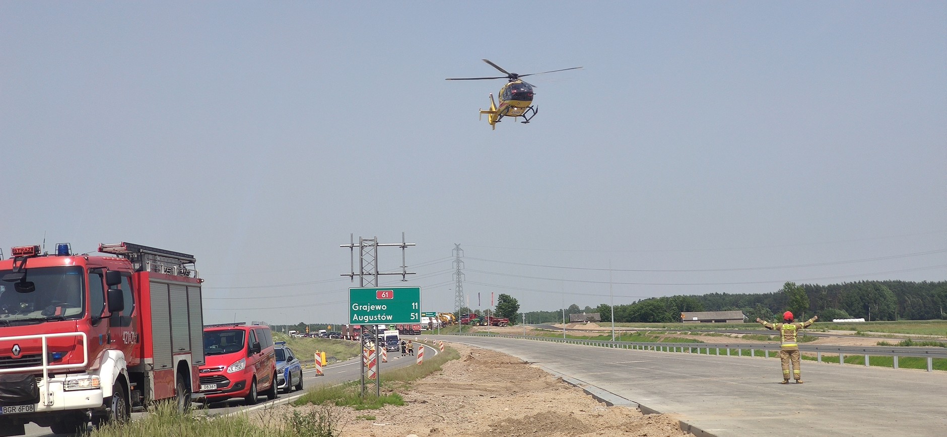 Wypadek Tesli na drodze S61