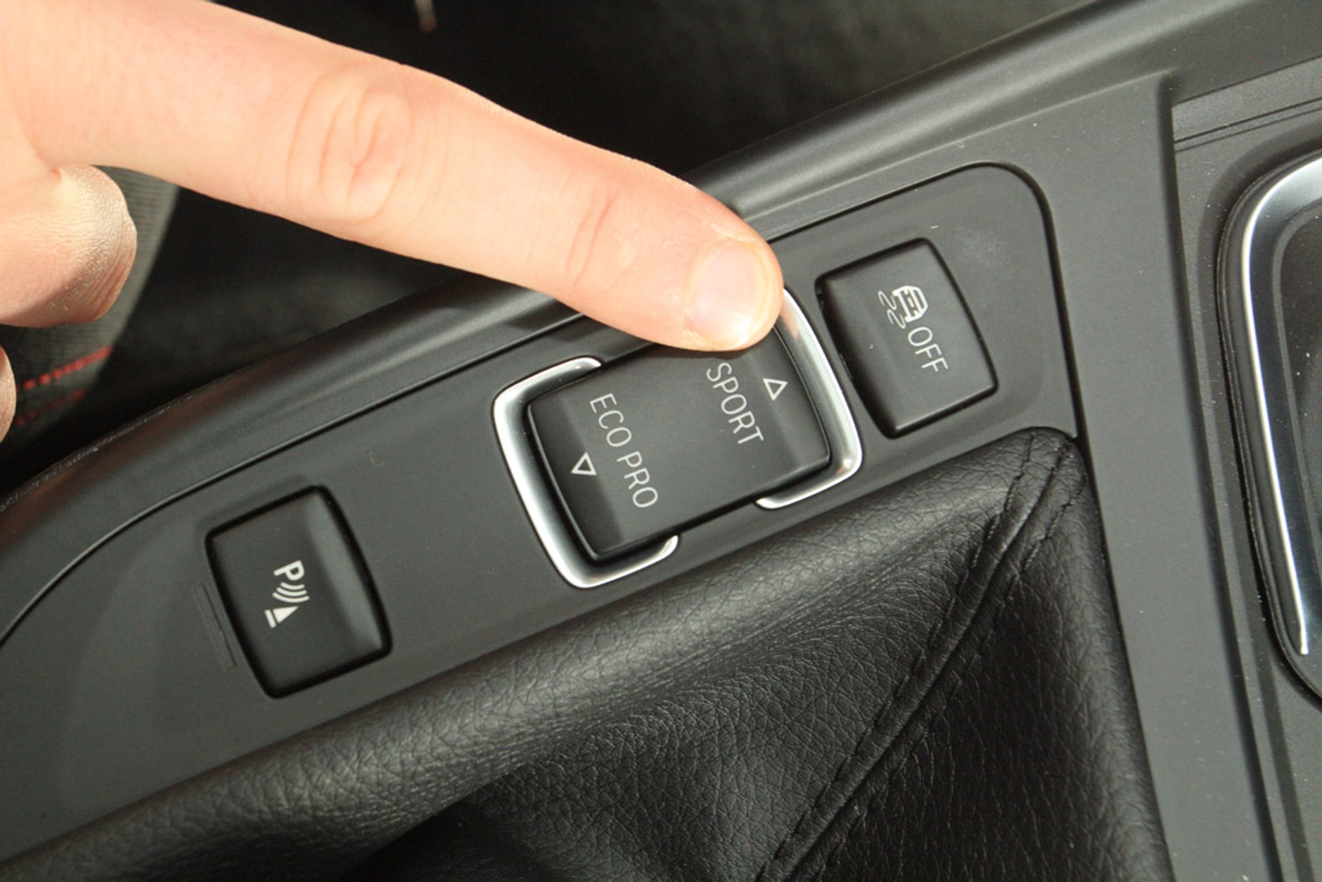 Nowe BMW serii 1 dołączyło do strefy turbo