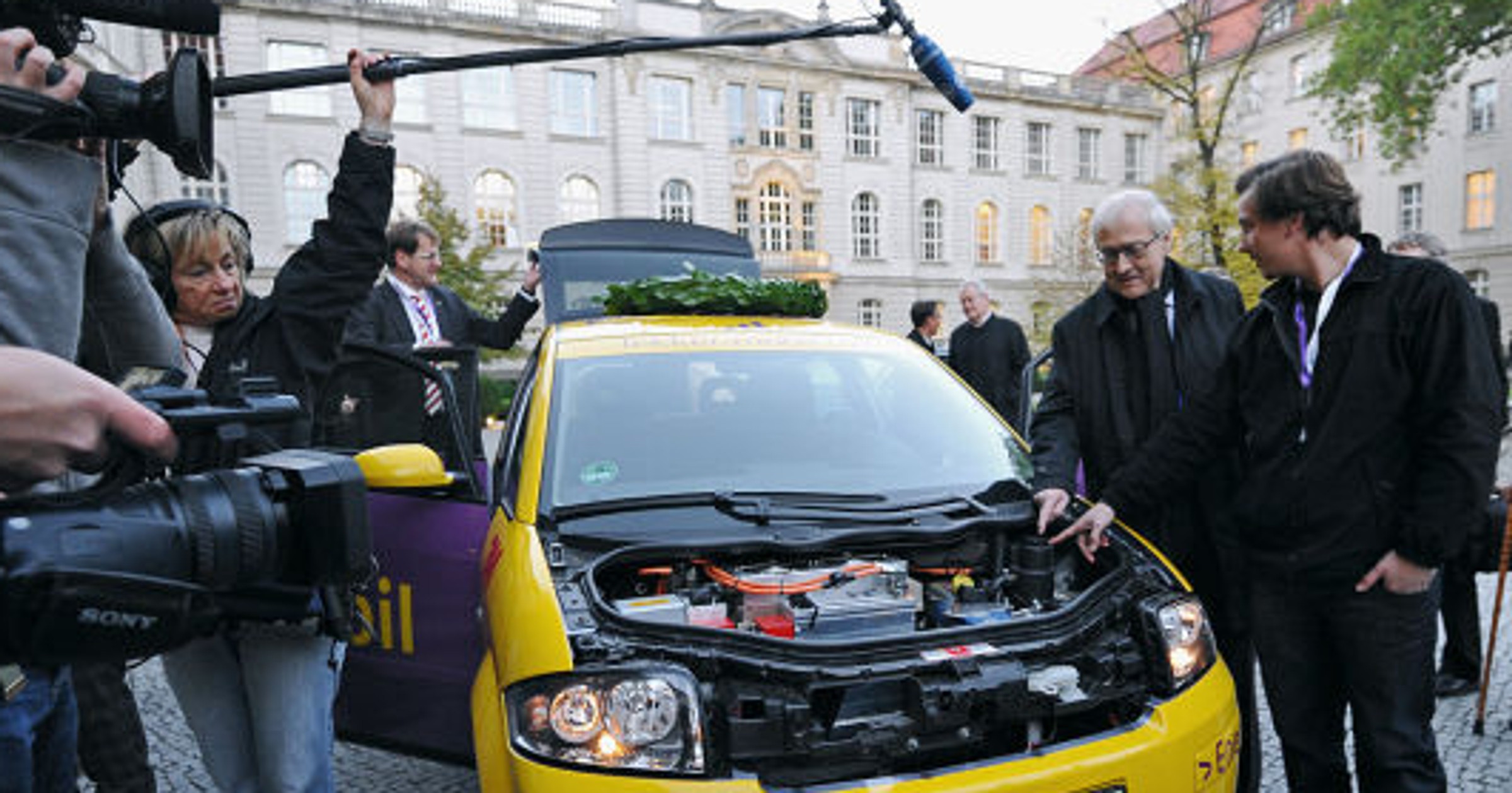 Niemcy pobili rekord: 600 km na jednym ładowaniu akumulatorów