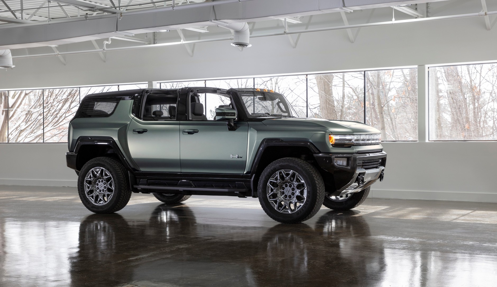 MIEJSCE 2.: GMC Hummer EV SUV: 197,6 cm wysokości