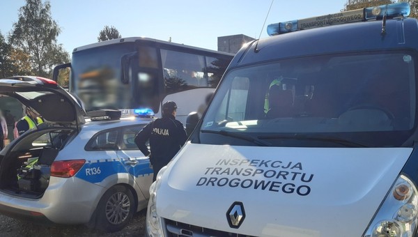 Pijany kierowca chciał wieźć wycieczkę szkolną. Interweniowała ITD