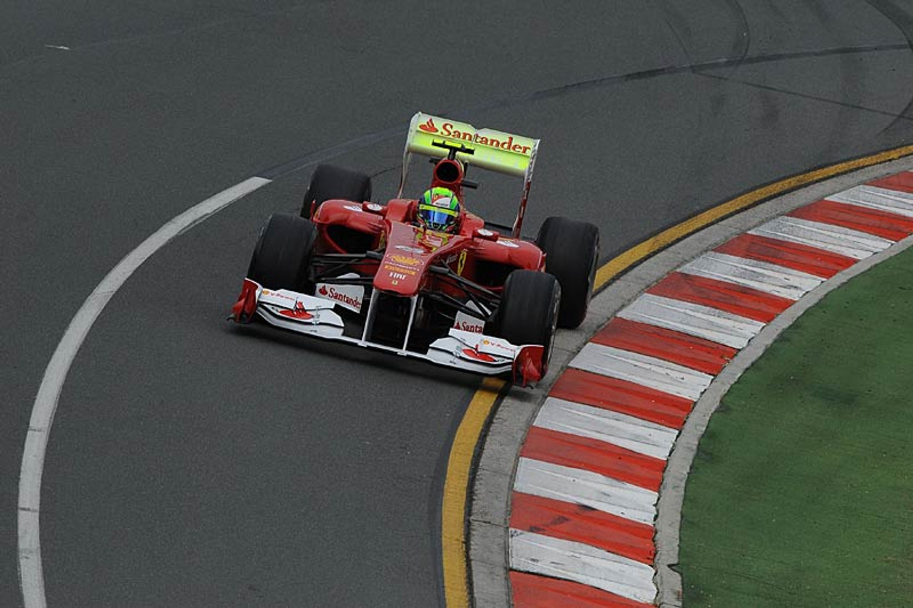 Grand Prix Australii 2011: Vettel znokautował rywali, Pietrow rewelacyjnie zastąpił Kubicę (relacja, wyniki)