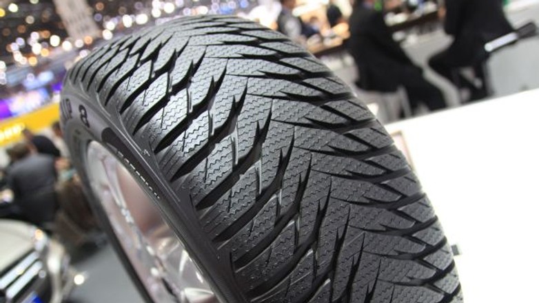 Goodyear UltraGrip 8