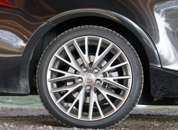 Lexus IS 300 F-Sport - co zmienia nowa nazwa? | TEST