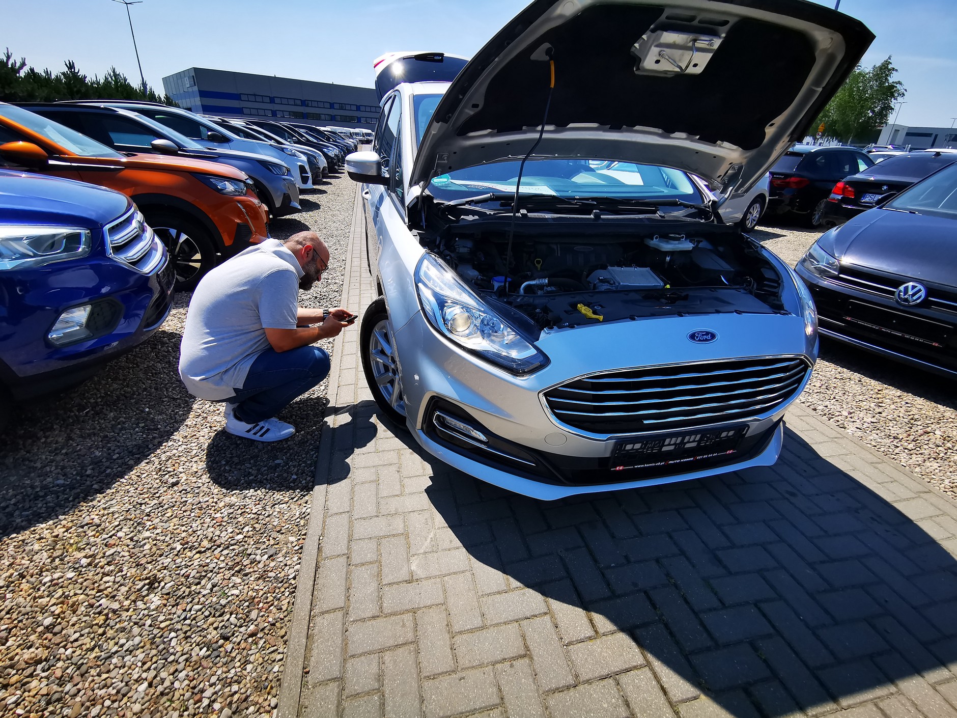Zawieszenie i układ kierowniczy bez zastrzeżeń. Auto raczej jeździło w długie trasy, a nie po mieście.