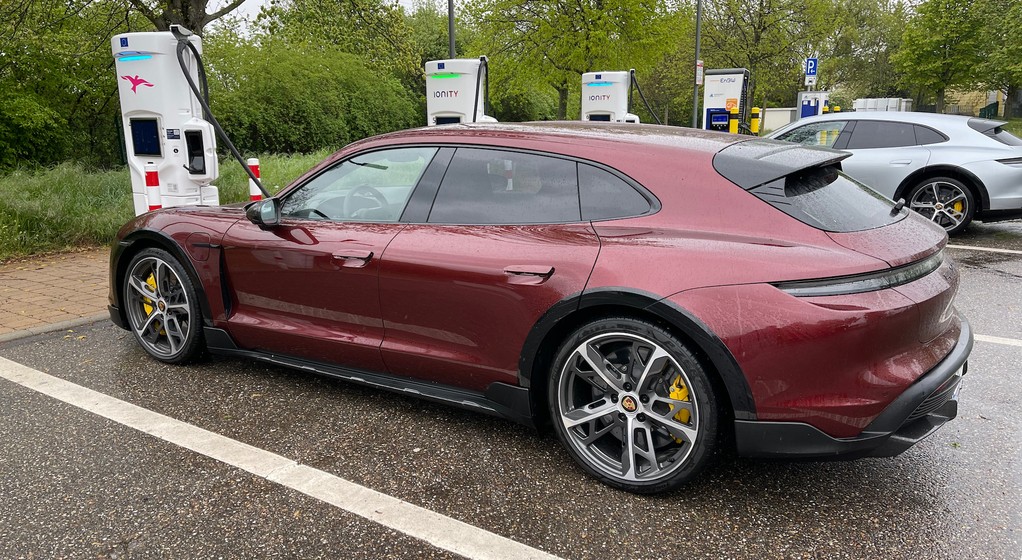 Porsche Taycan Cross Turismo
