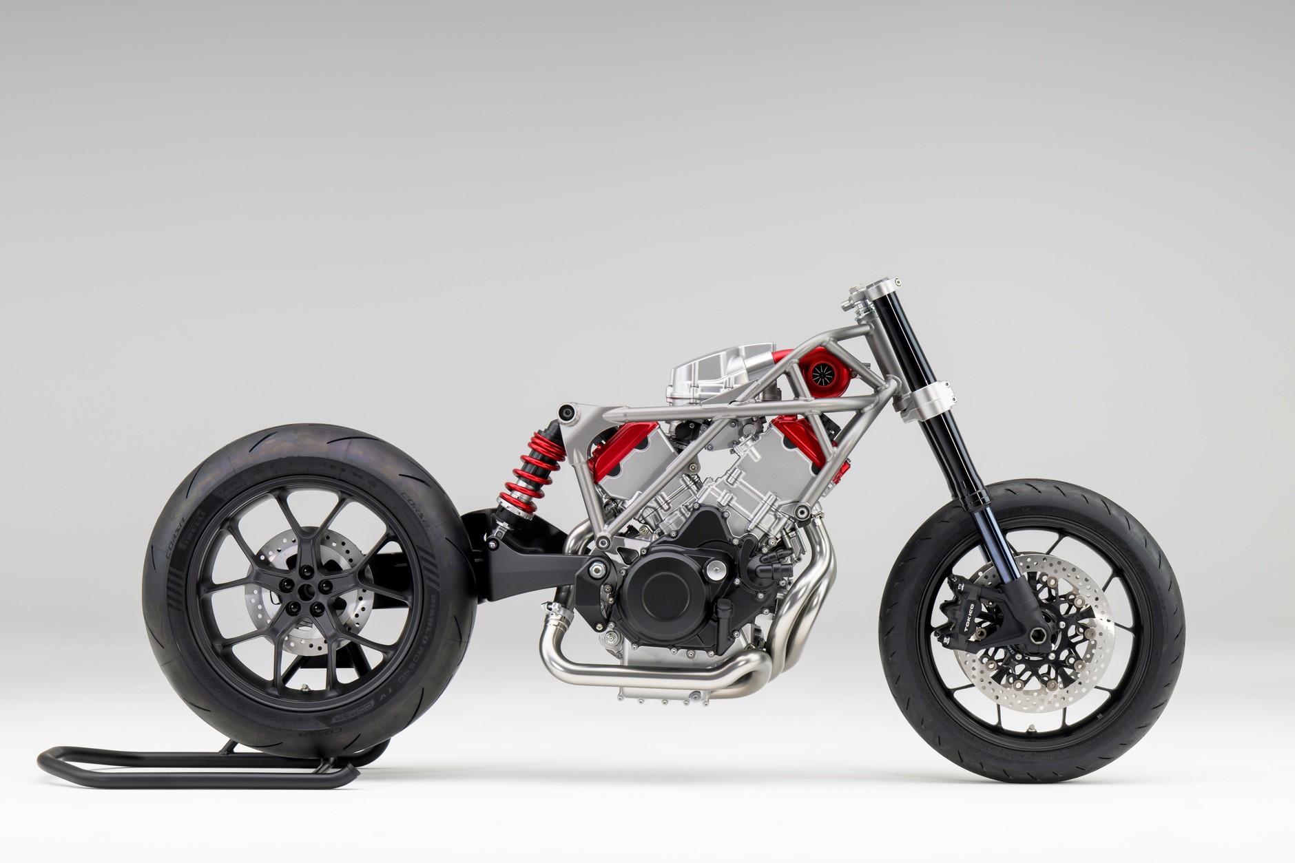 Honda zaprezentowała pokazała przełomowy silnik. Widlasta trójka dostała elektryczny kompresor