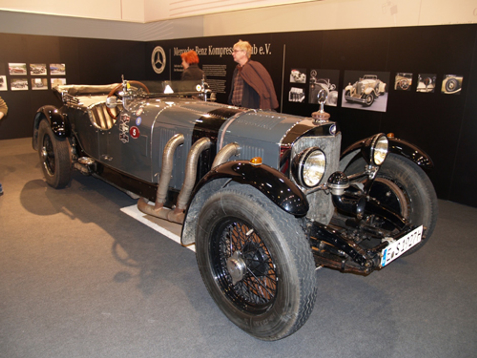 Salon w Essen - Atrakcyje staruszki