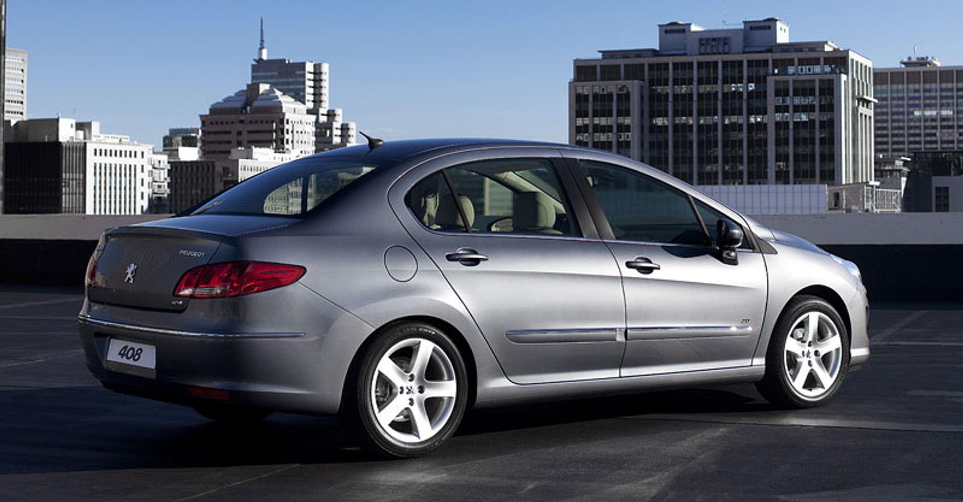 Peugeot 408: premiera w Pekinie, dla Europy w Genewie