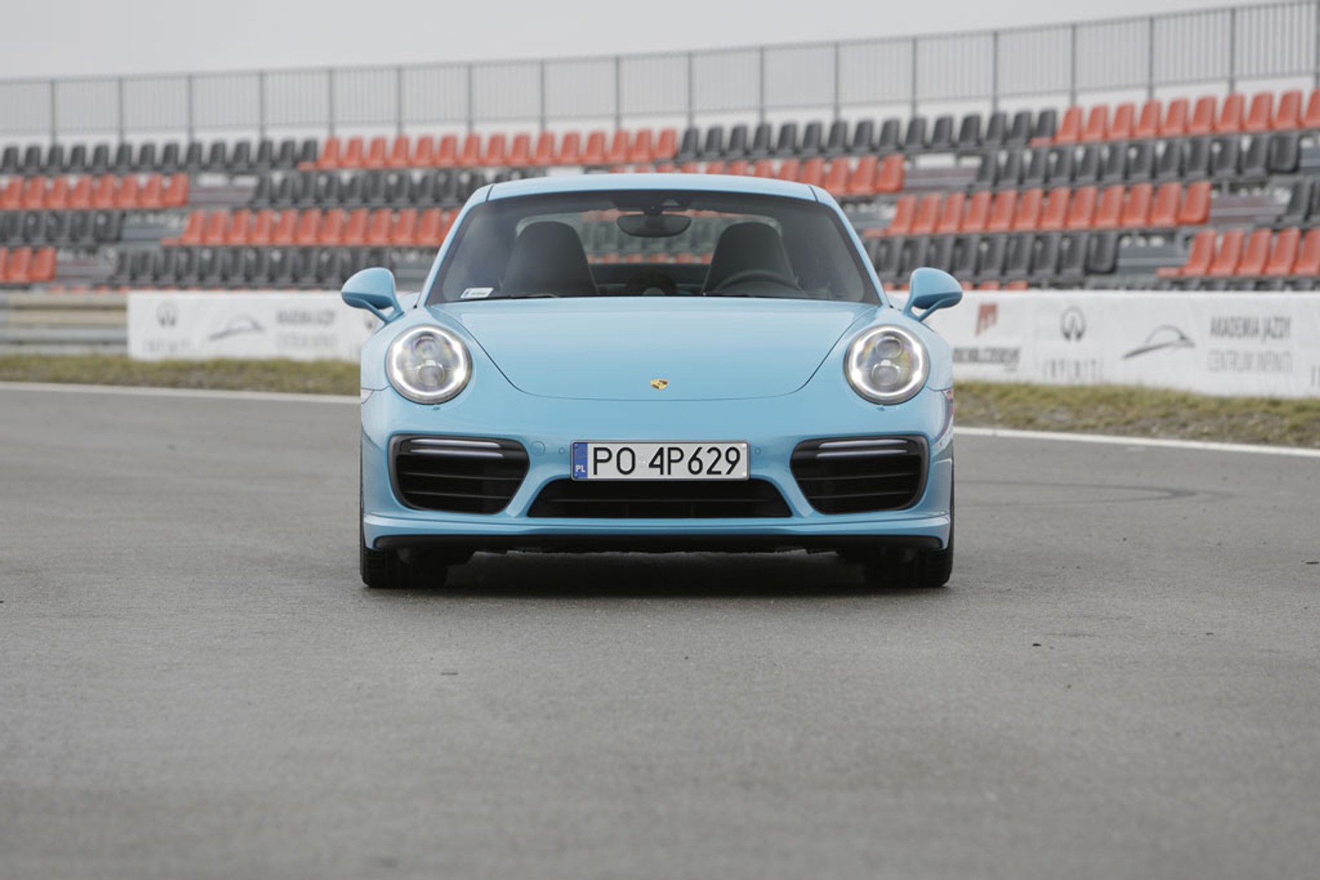 Porsche 911 Turbo S - bajeczne turbo w bajkowym kolorze