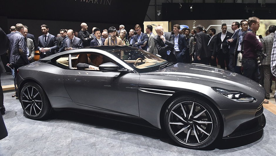 Aston Martin DB11