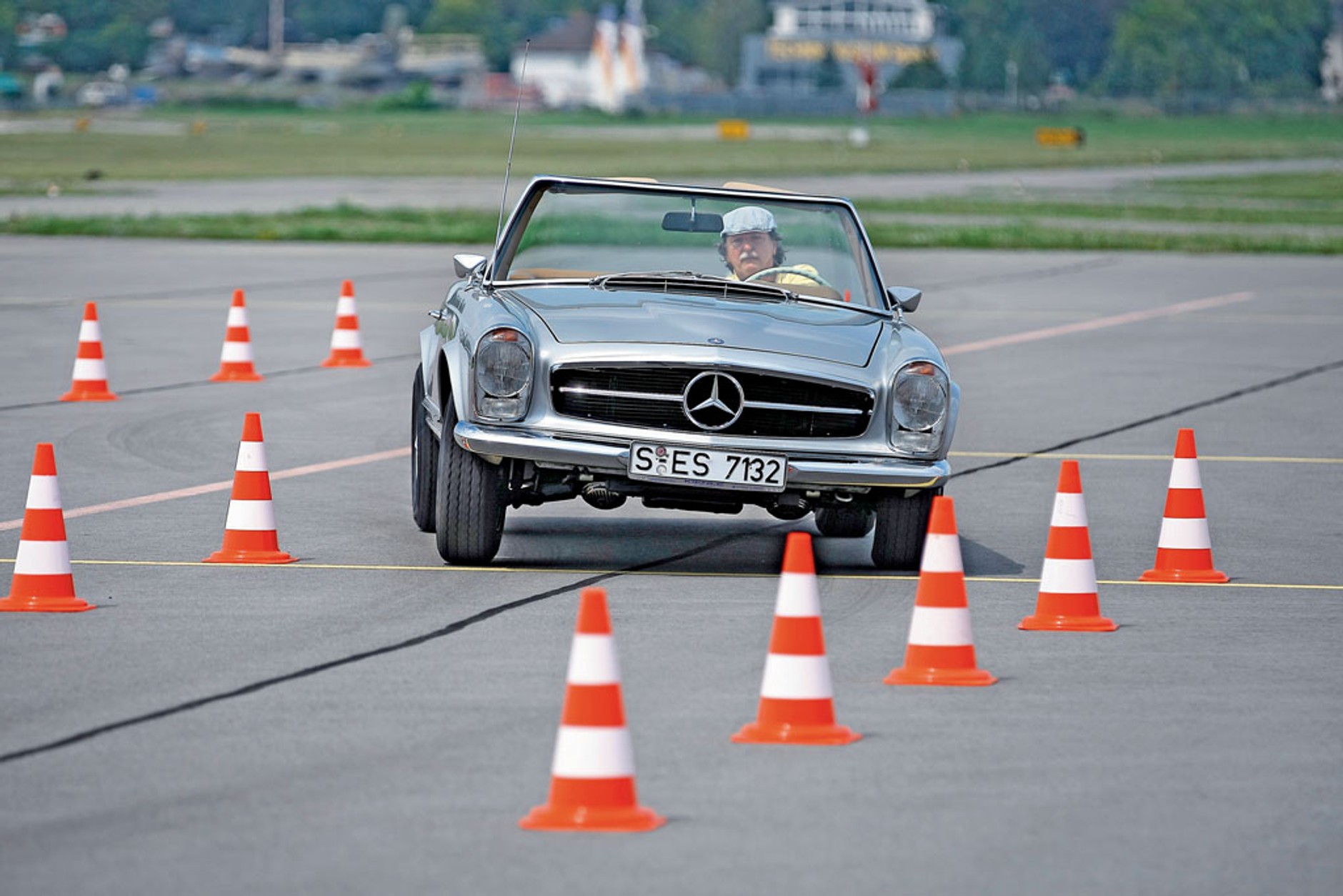 Wiatr przeciw burzy - Mercedes 280 SL kontra Porsche 911 S 2.2 Targa