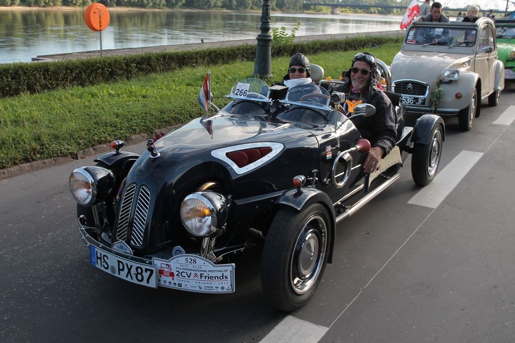 21. Światowy Zlot Miłośników Citroëna 2CV Toruń 2015