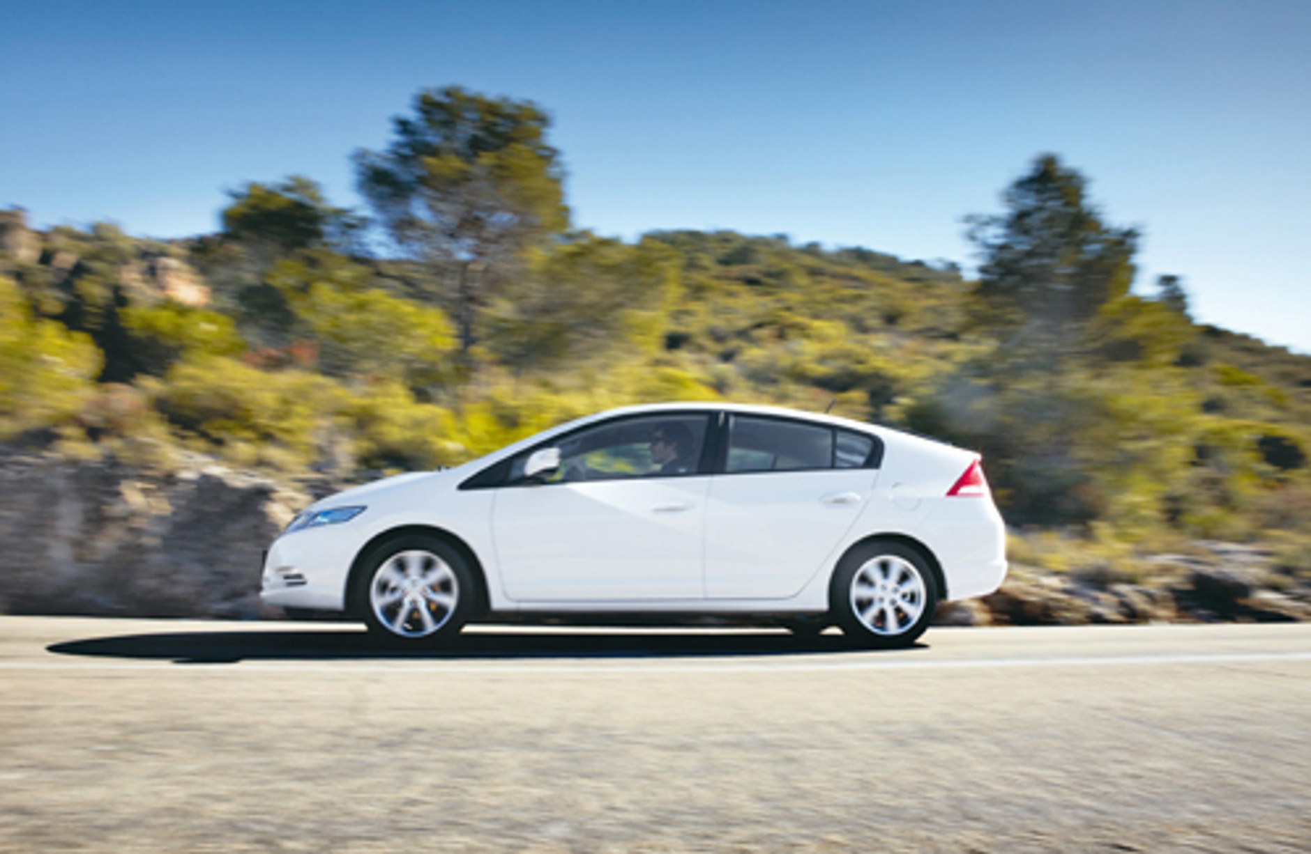 Toyota Prius kontra Honda Insight: Hybrydowe imperium szybko rośnie w siłę