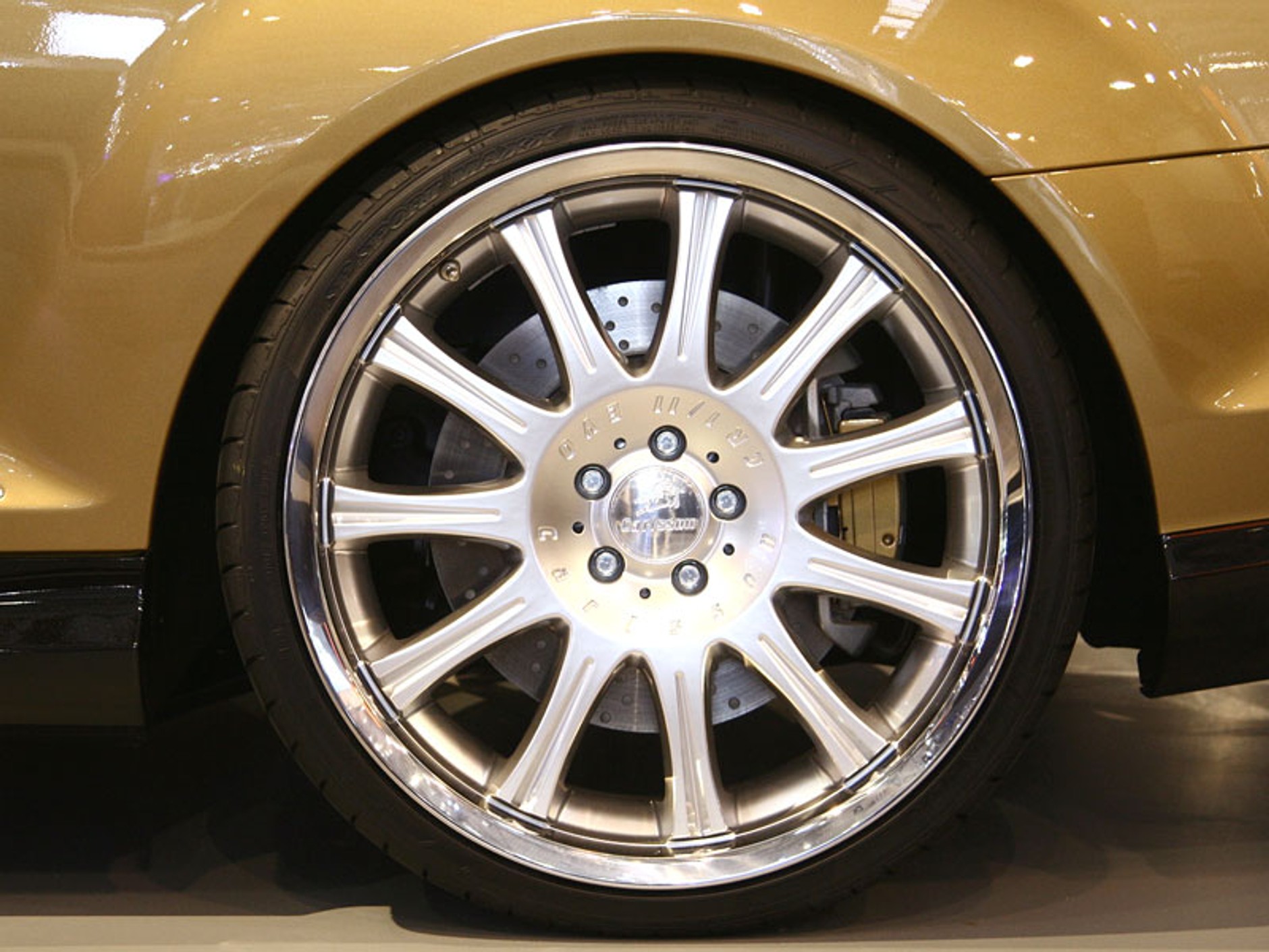 Essen Motor Show 2007: Moc i elektrownia pod maską (fotogaleria 3)