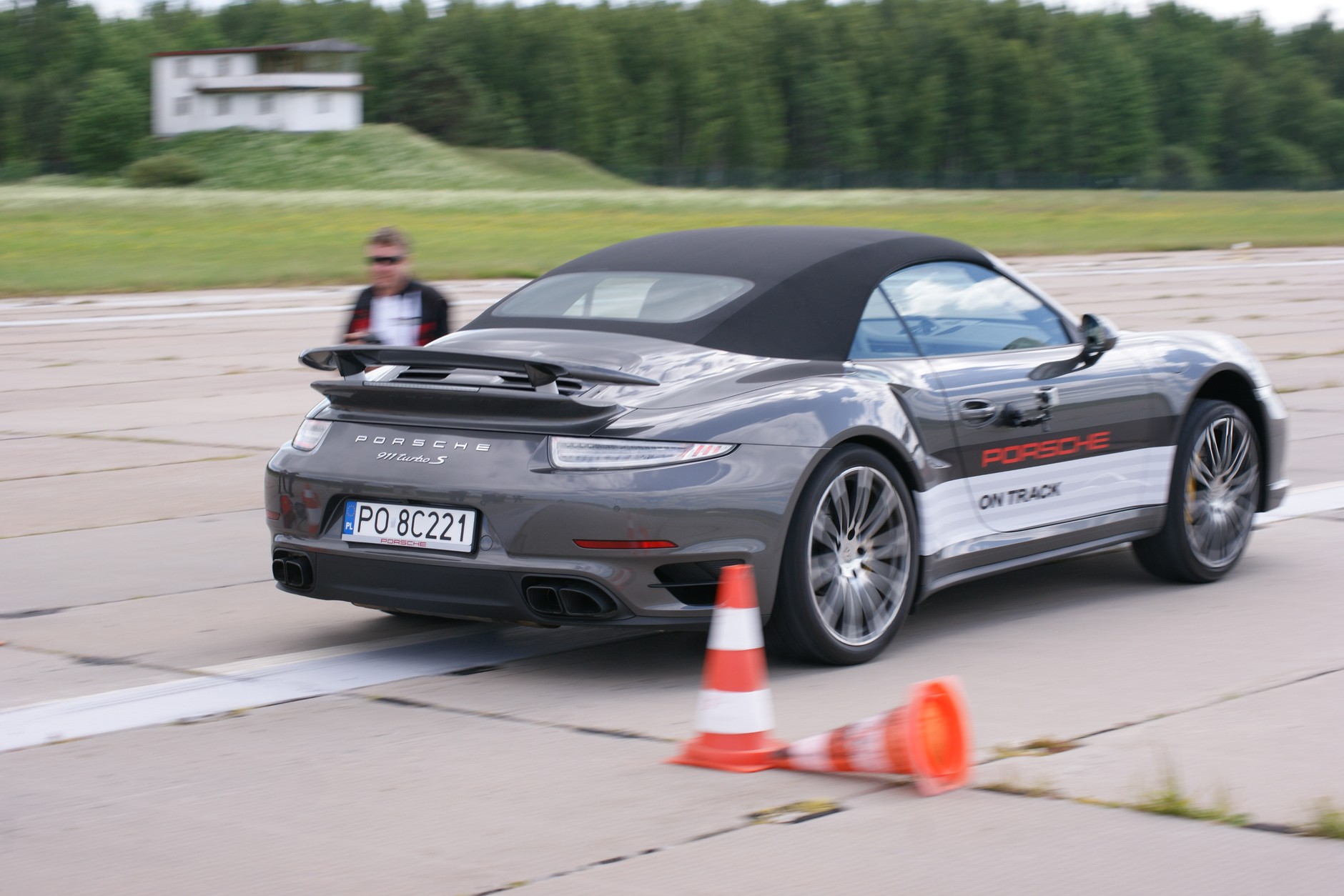 Porsche 911 Turbo S w sprincie