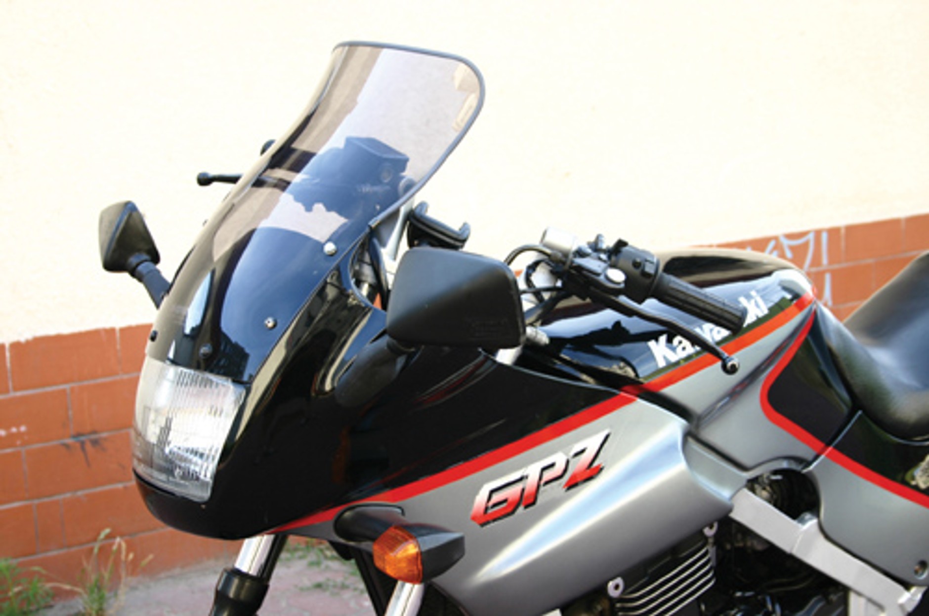 Kawasaki GPZ 500S - Do serwisu tylko na chwilę