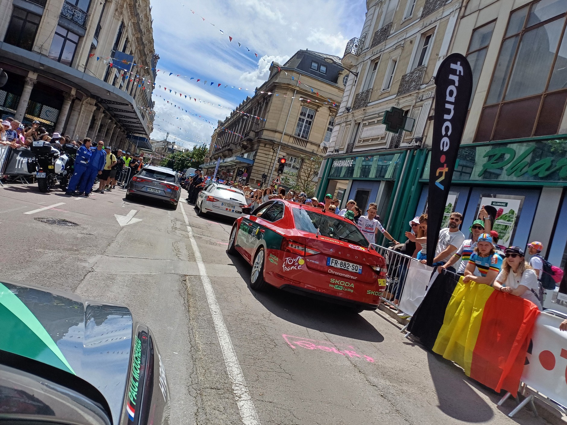 Samochód organizatorów TdF