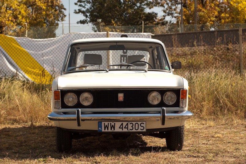 Polskie motocykle i samochody na torze FSO