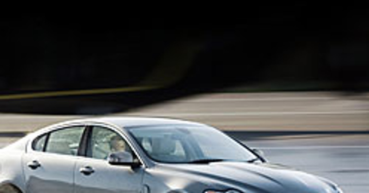 IAA Frankfurt 2007: Jaguar XF – kot ratunkowy (zdjęcia i informacje)